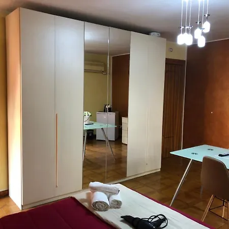 بيت ضيافة Valentia فيبو فالينتيا